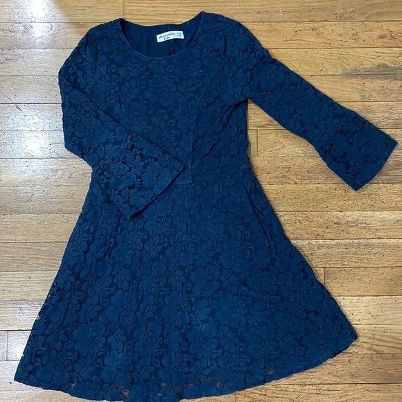 clarisa lace midi dress Larysa Midi Dress Macadamia – CAMI NYC main image 0